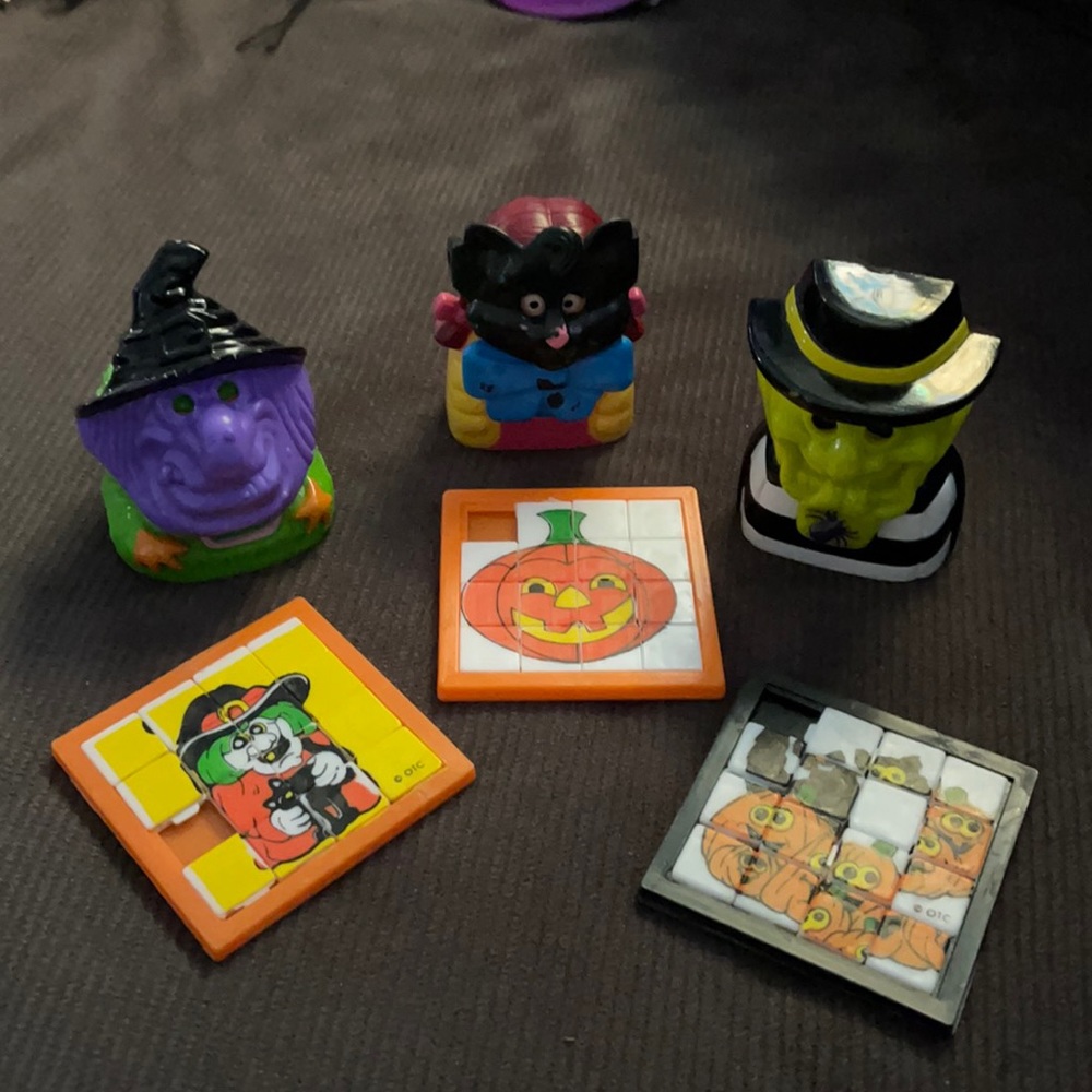 Vintage halloween fast food toys.